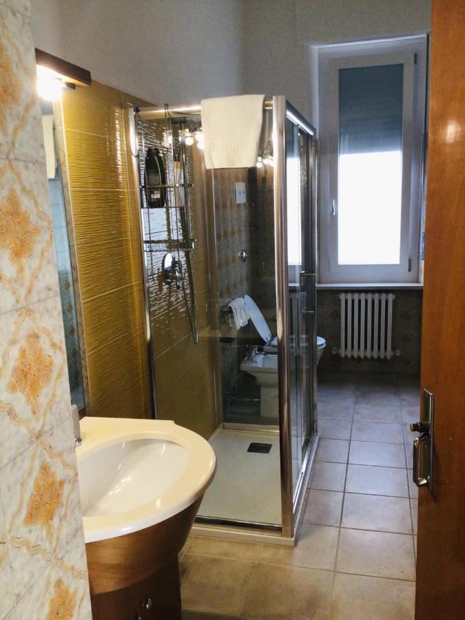 B&B Il Glicine Pescara Centro Bagian luar foto