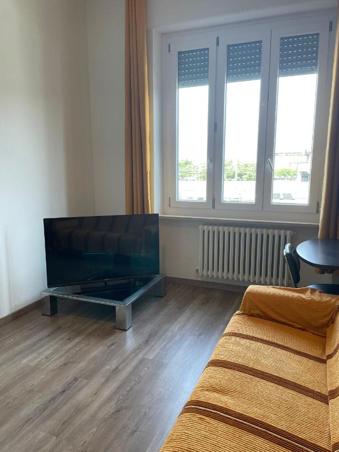 B&B Il Glicine Pescara Centro Bagian luar foto