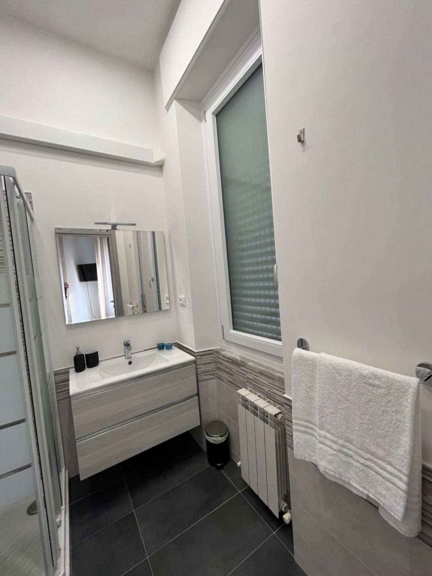 B&B Il Glicine Pescara Centro Bagian luar foto